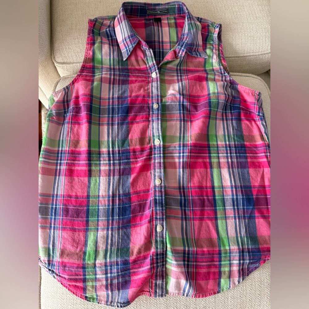 Plaid Sleeveless Woman’s Shirt
